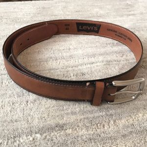 Levi’s brand men’s leather lined belt, size 40